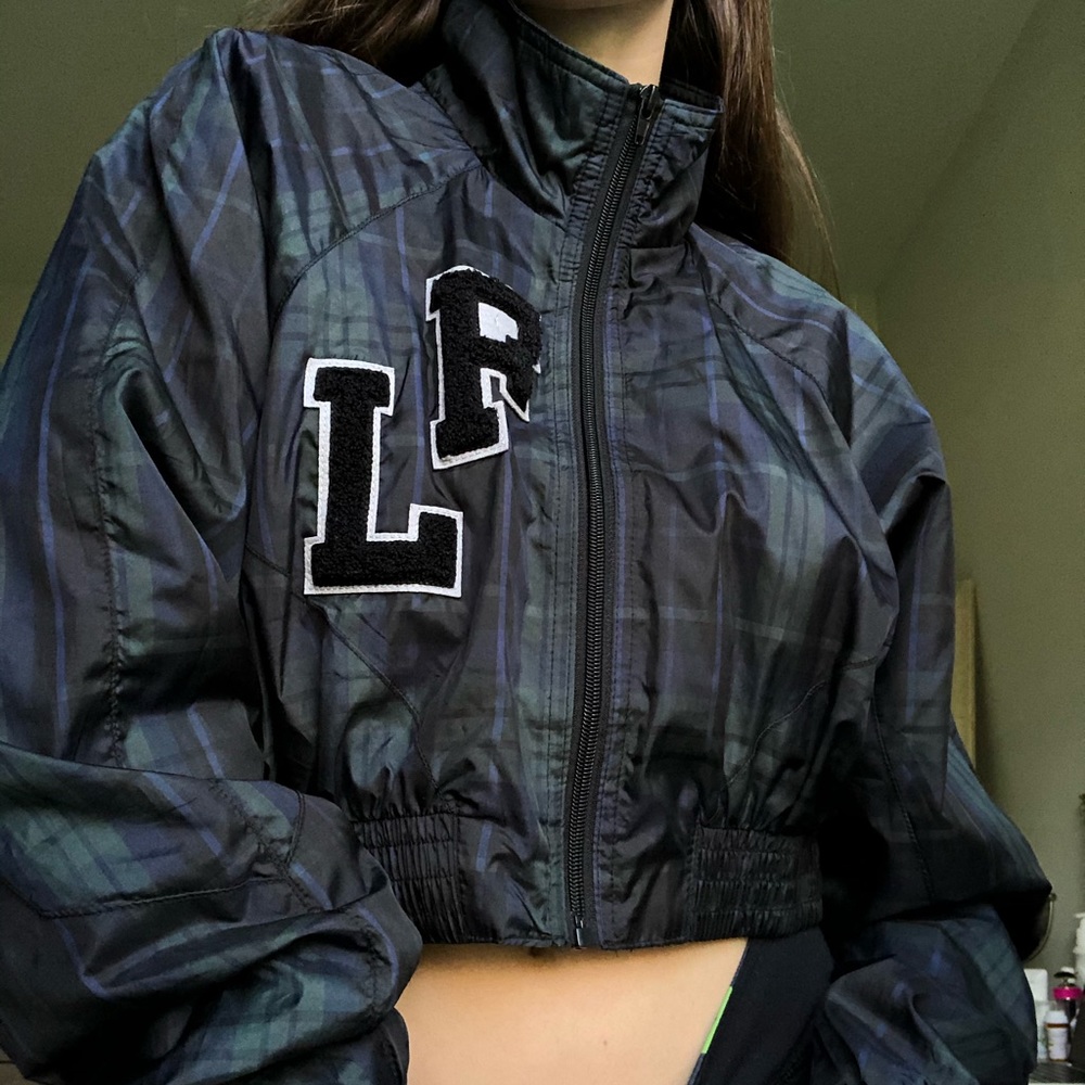 LF cropped windbreaker